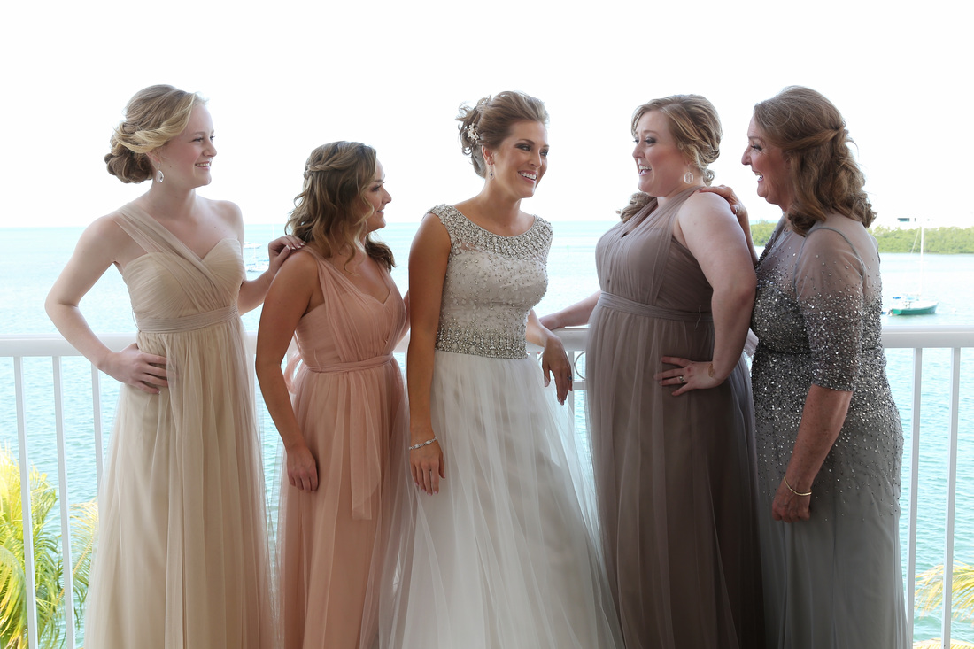 Bride and Bridesmaids Picture
