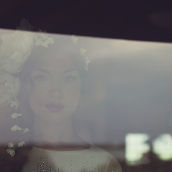 bride inspiration photos, double exposure, bride reflection, red lipstick during the wedding